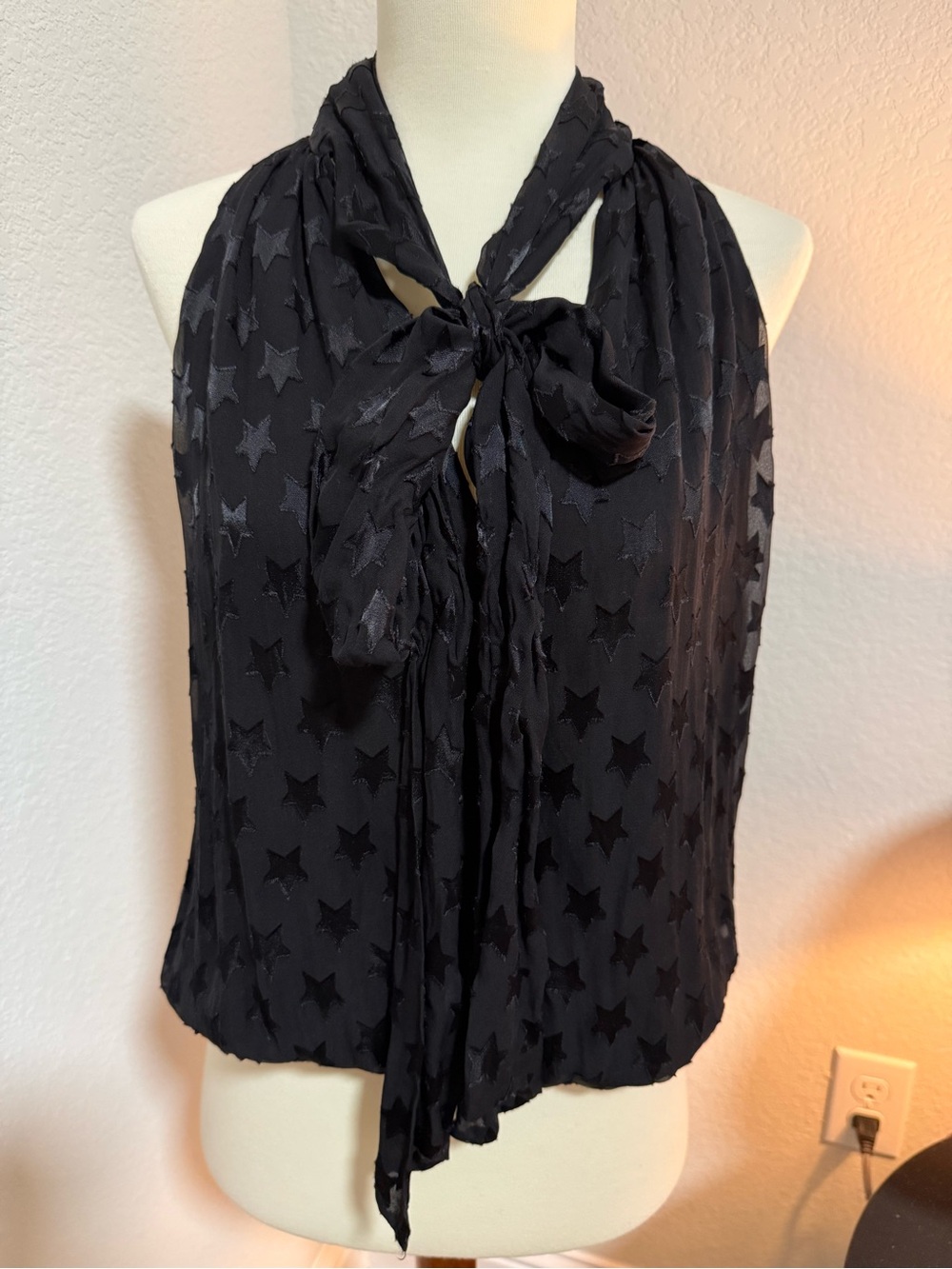 Alice + Olivia Black Star-Print Halter Tie-Neck Top